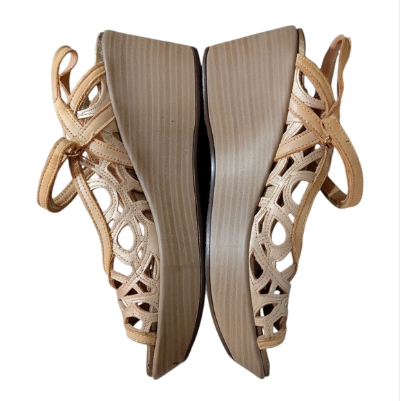 NAOT  Nude Leather Cutout Platform Sandals Women's Size 9 - Picture 10 of 10